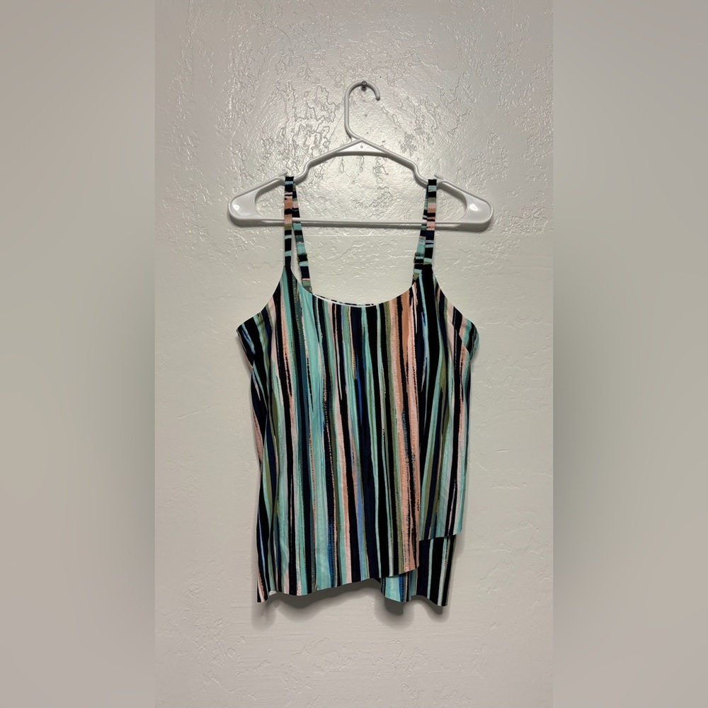 New with tags, womens size 10 shirt, #L1136